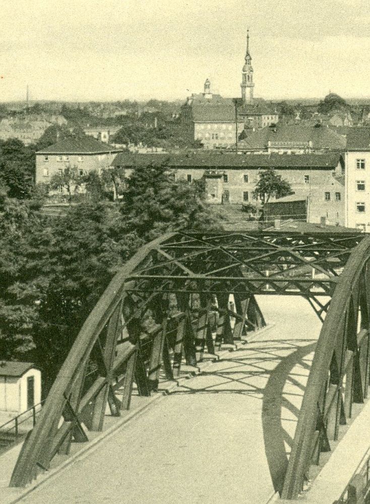 Dr.-Albert-Dietze-Stra&szlig;e 11 (bis 1927 S&uuml;dstra&szlig;e 7, 1937 Pirnaer Stra&szlig;e 59)  Radeberg