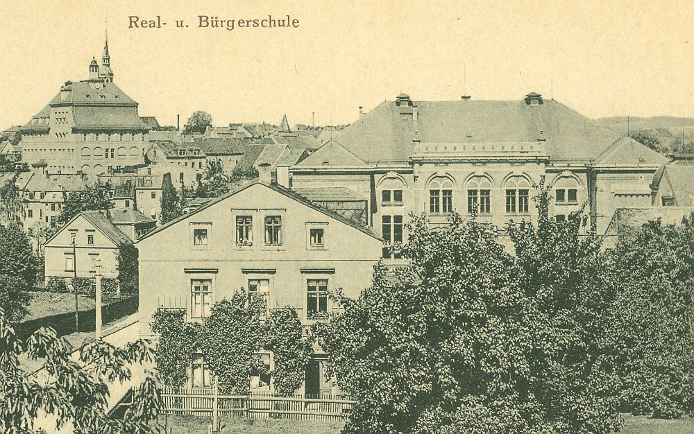 Dr.-Albert-Dietze-Straße 9 (bis 1927 Südstraße 6, 1937 Pirnaer Straße 57) Radeberg Dr.-Albert-Dietze-Straße 9 (bis 1927 Südstraße 6, 1937 Pirnaer Straße 57) Radeberg