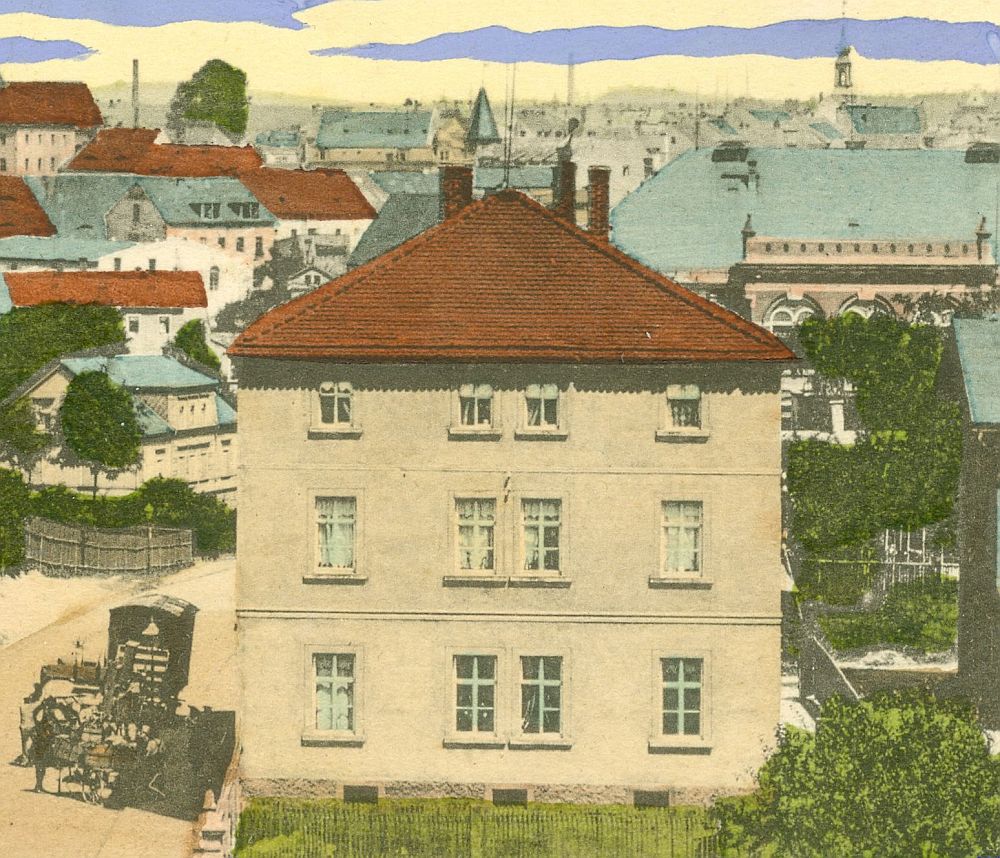 Dr.-Albert-Dietze-Stra&szlig;e 11 (bis 1927 S&uuml;dstra&szlig;e 7, 1937 Pirnaer Stra&szlig;e 59)  Radeberg