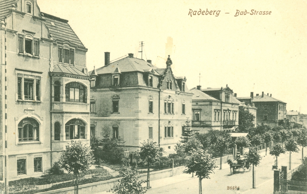 Badstraße 10 (vor 1905 Badstraße 18, 1905 - 1933 Badstraße 10, 1933 - 1945 Adolf-Hitler-Straße 10) Radeberg Badstraße 10 (vor 1905 Badstraße 18, 1905 - 1933 Badstraße 10, 1933 - 1945 Adolf-Hitler-Straße 10) Radeberg