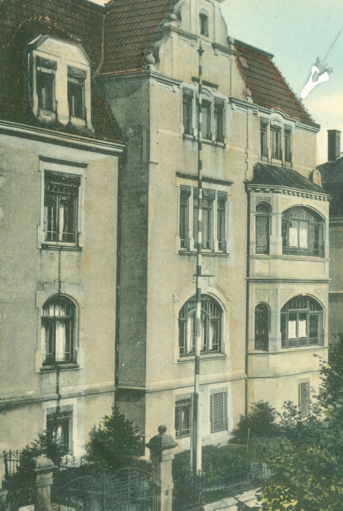 Badstraße 14 (1905 Badstraße 14, 1933-45 Adolf Hitler-Straße 14)  Radeberg