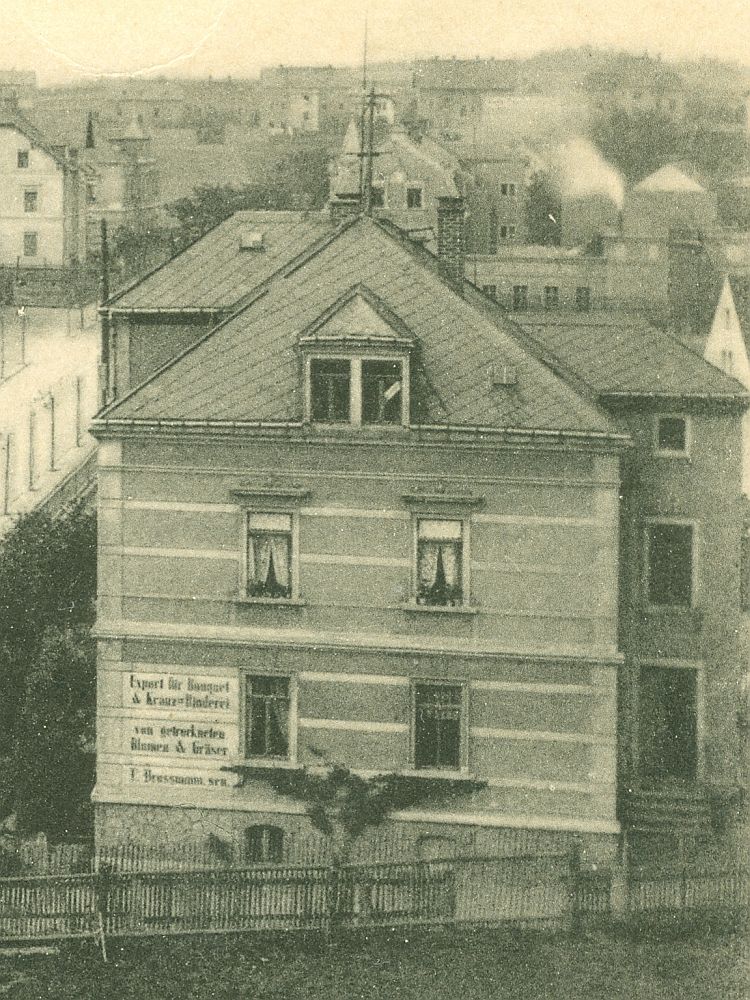 Badstraße 20 (vor 1905 Badstraße 16, 1905 - 1933 Badstraße 20, 1933 - 1945 Adolf-Hitler-Straße 20) Radeberg Badstraße 20 (vor 1905 Badstraße 16, 1905 - 1933 Badstraße 20, 1933 - 1945 Adolf-Hitler-Straße 20) Radeberg