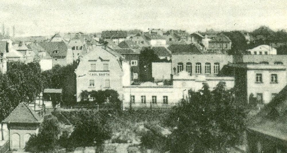 Badstraße 30 (vor 1905 Badstraße 12, 1905 - 1933 Badstraße 30, 1933 - 1945 Adolf-Hitler-Straße 30) Radeberg Badstraße 30 (vor 1905 Badstraße 12, 1905 - 1933 Badstraße 30, 1933 - 1945 Adolf-Hitler-Straße 30) Radeberg