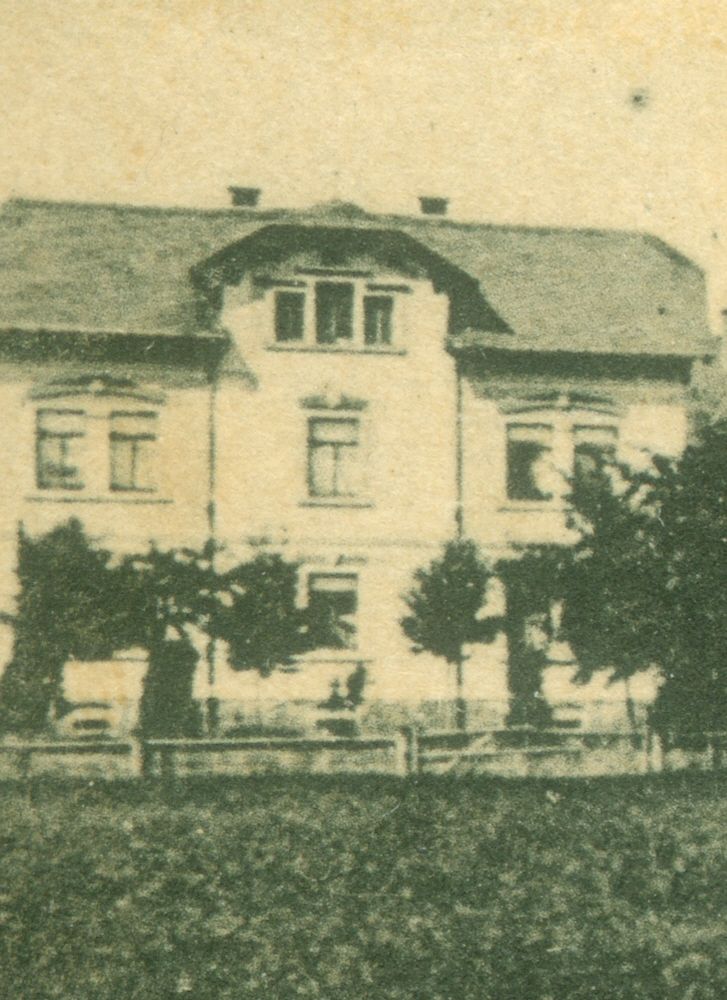Badstra&szlig;e 53 (vor 1920 Lotzdorf 72, 1920 - 1933 Badstra&szlig;e 47, 1933 - 1945 Adolf-Hitler-Stra&szlig;e 53)  Radeberg