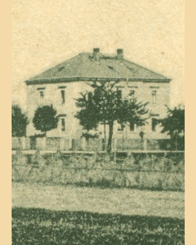 Badstraße 59 (vor 1920 Lotzdorf 80, 1920 - 1933 Badstraße 53, 1933 - 1945 Adolf-Hitler-Straße 59) Radeberg Badstraße 59 (vor 1920 Lotzdorf 80, 1920 - 1933 Badstraße 53, 1933 - 1945 Adolf-Hitler-Straße 59) Radeberg