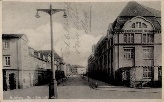 Bahnhofsvorplatz  Radeberg
