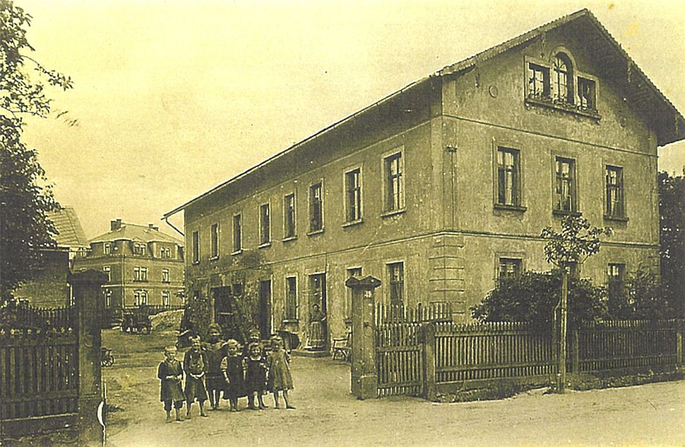 Dresdener Straße 67 (bis 1927 Fabrikstraße 49) Radeberg Dresdener Straße 67 (bis 1927 Fabrikstraße 49) Radeberg