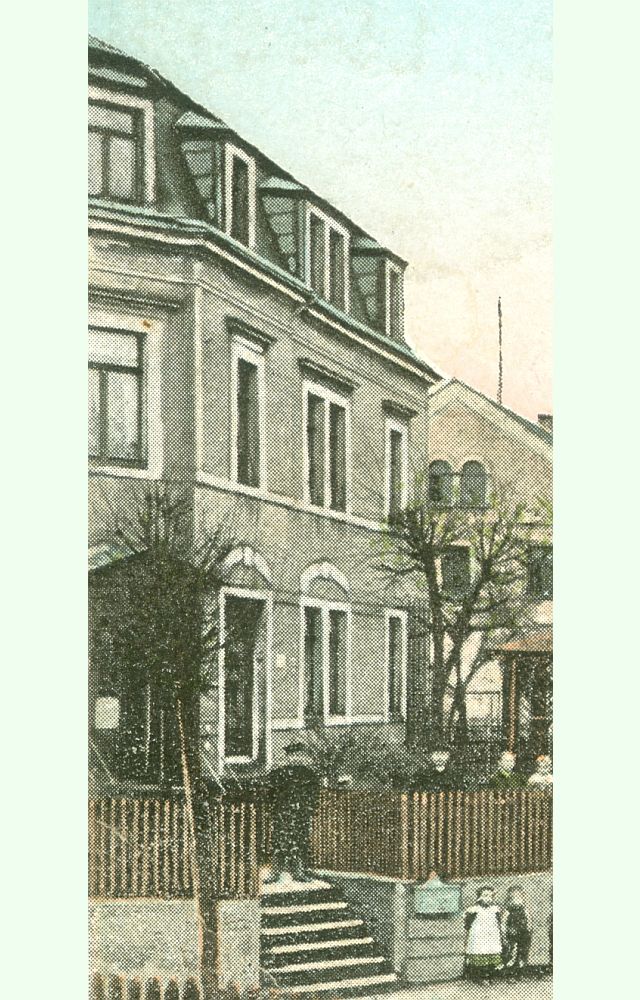 Dr. Rudolf-Friedrichs-Straße 2 (bis 1920 Lotzdorf 65, 1920 - 1927 Friedrich-Straße 2, 1927 - 1945 Friedrichstraße 2) Radeberg Dr. Rudolf-Friedrichs-Straße 2 (bis 1920 Lotzdorf 65, 1920 - 1927 Friedrich-Straße 2, 1927 - 1945 Friedrichstraße 2) Radeberg