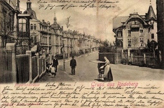 Dr. Rudolf-Friedrichs-Straße 24 (bis 1920 Lotzdorf 58P, 1920 - 1927 Friedrich-Straße 20, 1927 - 1945 Friedrichstraße 24) Radeberg Dr. Rudolf-Friedrichs-Straße 24 (bis 1920 Lotzdorf 58P, 1920 - 1927 Friedrich-Straße 20, 1927 - 1945 Friedrichstraße 24) Radeberg