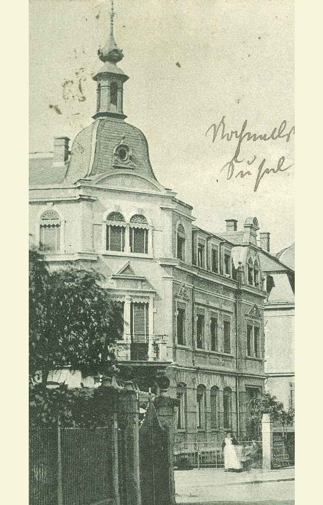 Dr. Rudolf-Friedrichs-Straße 27 (bis 1927 Friedrich-Straße 27, 1927 - 1945 Friedrichstraße 27) / Weststraße Radeberg Dr. Rudolf-Friedrichs-Straße 27 (bis 1927 Friedrich-Straße 27, 1927 - 1945 Friedrichstraße 27) / Weststraße Radeberg