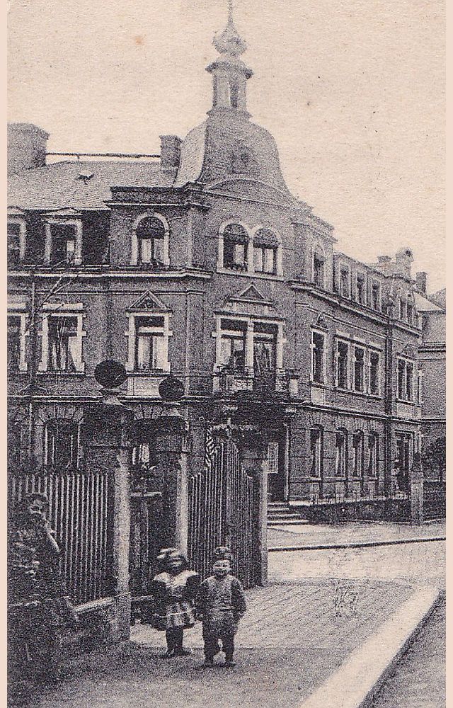 Dr. Rudolf-Friedrichs-Stra&szlig;e 27 (bis 1927 Friedrich-Stra&szlig;e 27, 1927 - 1945 Friedrichstra&szlig;e 27) / Weststra&szlig;e  Radeberg