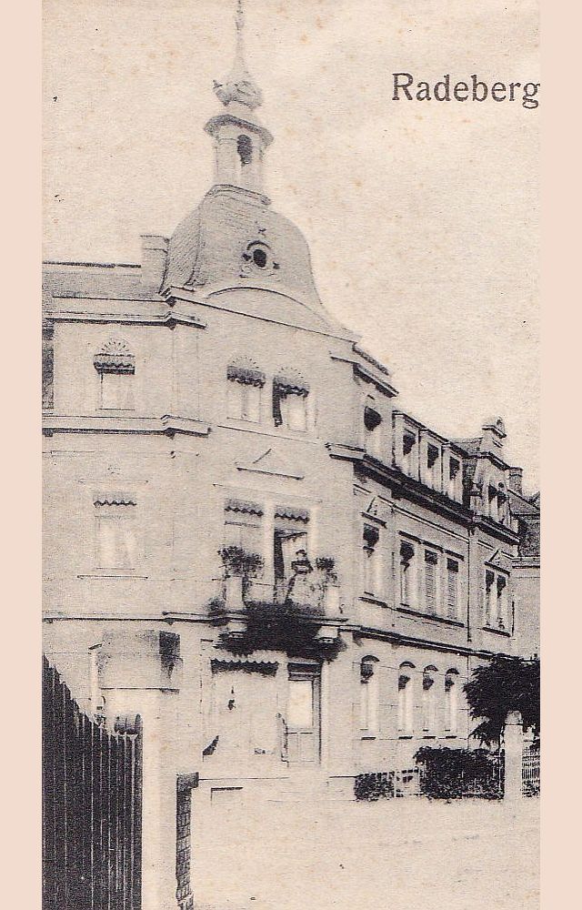 Dr. Rudolf-Friedrichs-Stra&szlig;e 27 (bis 1927 Friedrich-Stra&szlig;e 27, 1927 - 1945 Friedrichstra&szlig;e 27) / Weststra&szlig;e  Radeberg