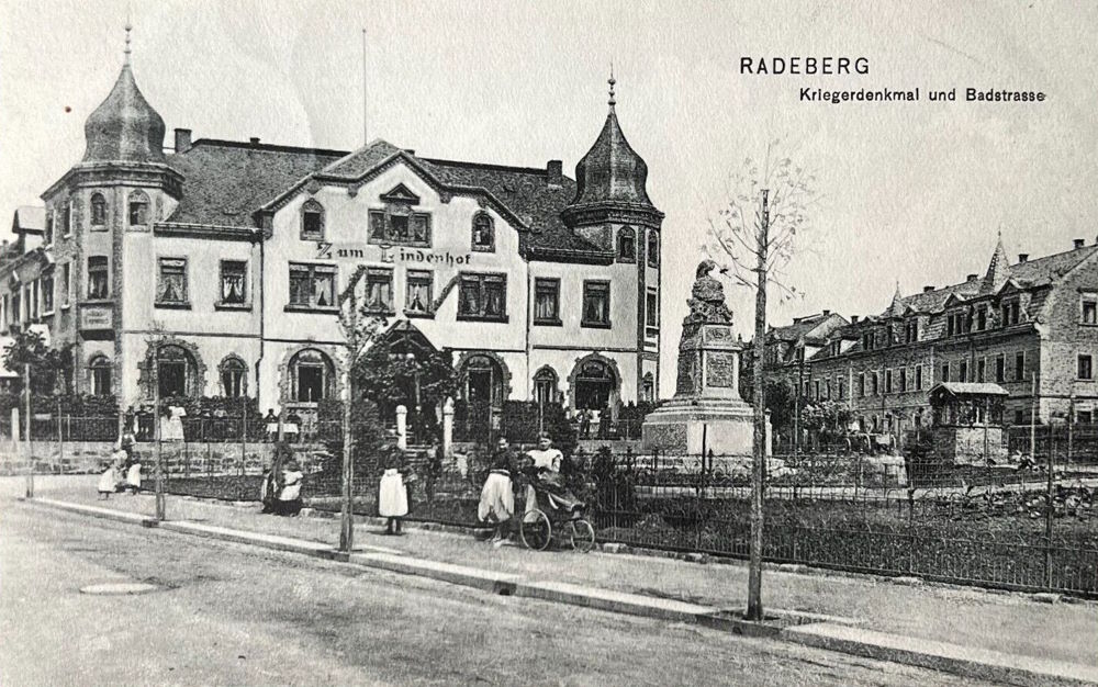 Dr. Rudolf-Friedrichs-Straße 32 (vor 1927 Friedrich-Straße 28, 1937 Friedrichstraße 32) / Badstraße Radeberg Dr. Rudolf-Friedrichs-Straße 32 (vor 1927 Friedrich-Straße 28, 1937 Friedrichstraße 32) / Badstraße Radeberg