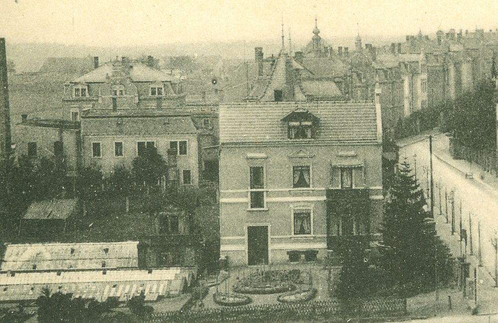Dr. Rudolf-Friedrichs-Stra&szlig;e 39 (vor 1905 Badstra&szlig;e 7, 1905 Friedrichstra&szlig;e 39)  Radeberg