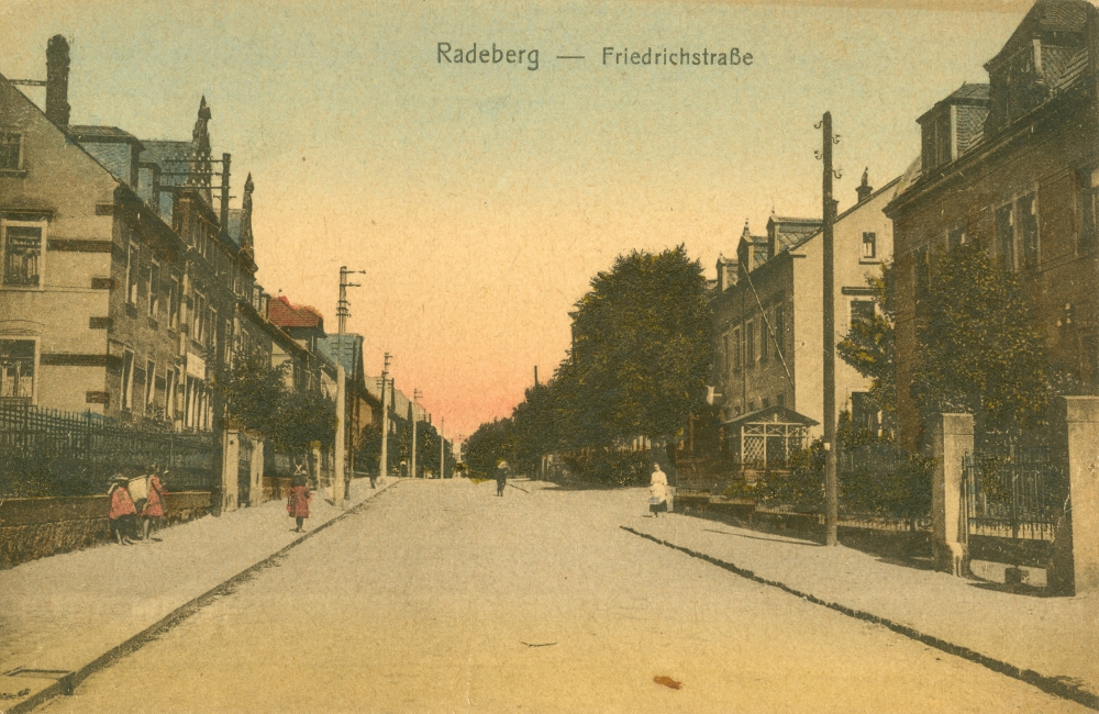 Dr. Rudolf-Friedrichs-Straße Höhe Hausnummer 11 uns 12 Radeberg Dr. Rudolf-Friedrichs-Straße Höhe Hausnummer 11 uns 12 Radeberg