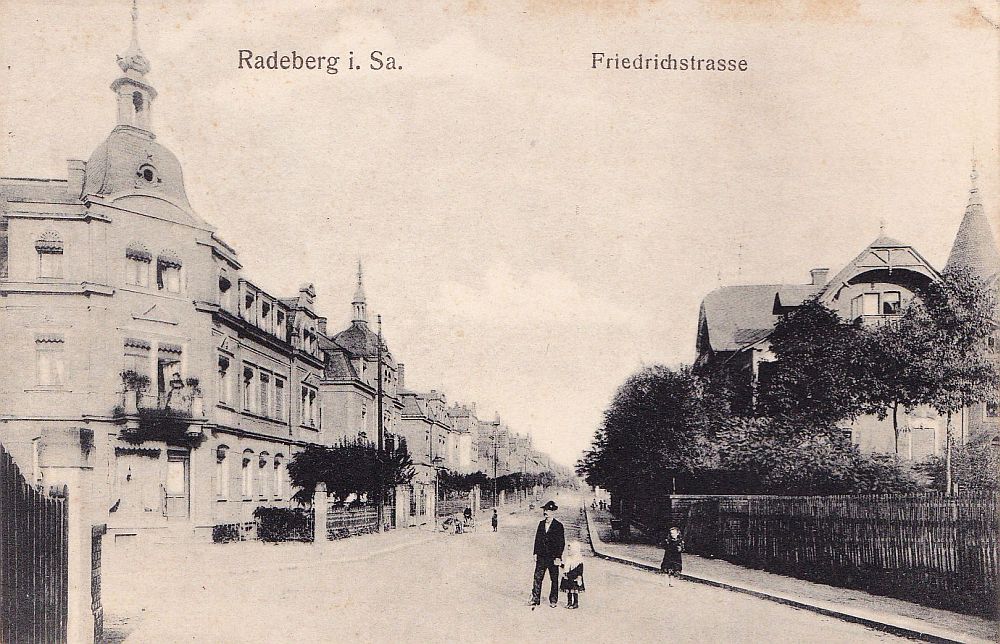 Dr. Rudolf-Friedrichs-Stra&szlig;e Ecke Weststra&szlig;e  Radeberg