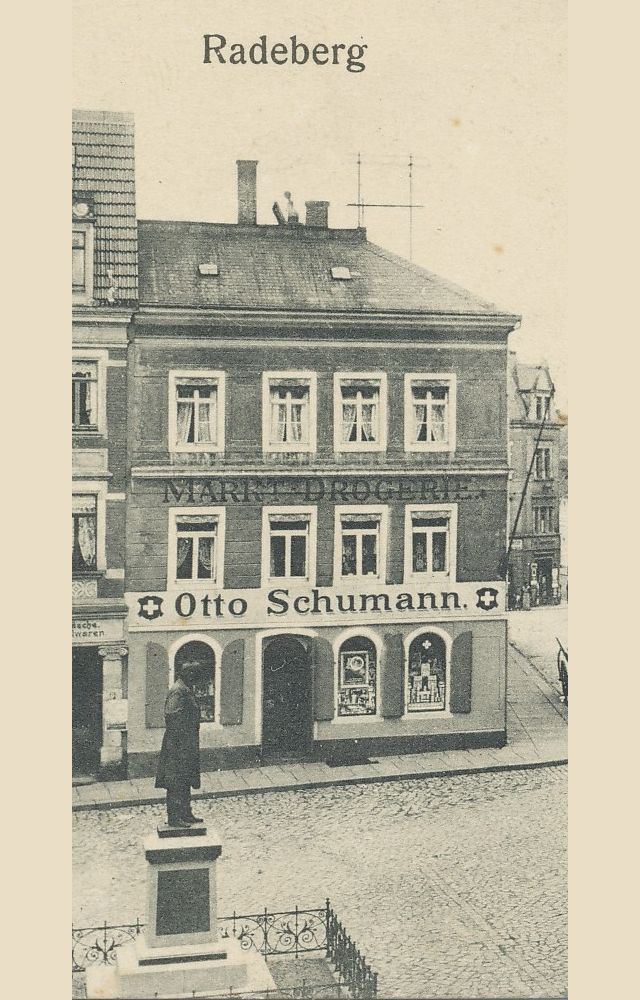 Hauptstra&szlig;e 1 (1787 HNr. 65) / Markt  Radeberg