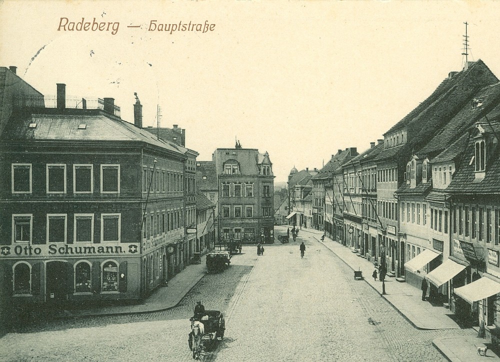 Hauptstraße 7 (1787 HNr. 68, bis 1927 Hauptstraße 4) / Mittelstraße Radeberg Hauptstraße 7 (1787 HNr. 68, bis 1927 Hauptstraße 4) / Mittelstraße Radeberg
