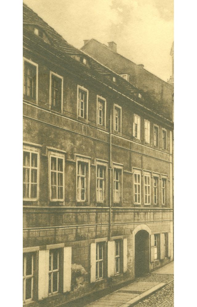 Hauptstraße 14 (1787 HNr. 95, bis 1927 Hauptstraße 16) / Kirchstraße Radeberg Hauptstraße 14 (1787 HNr. 95, bis 1927 Hauptstraße 16) / Kirchstraße Radeberg