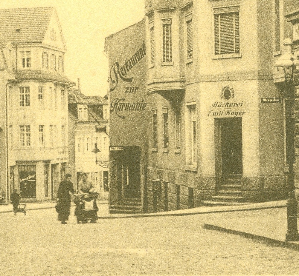 Hauptstra&szlig;e 24 (bis 1910 Dresdener Stra&szlig;e 42, 1910 - 1927 Dresdener Stra&szlig;e 2)  Radeberg