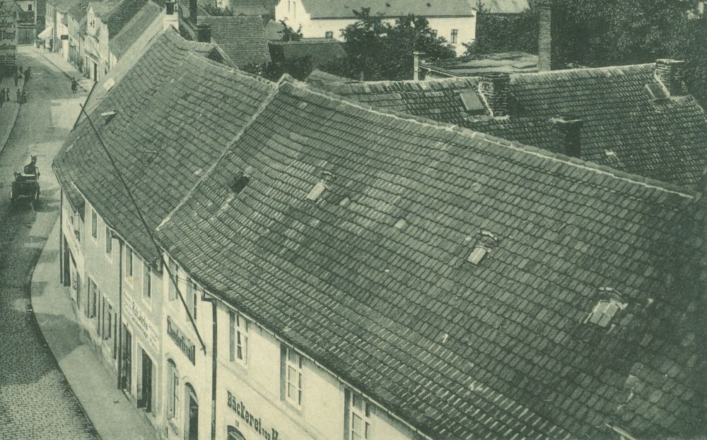 Hauptstraße 28 (1787 HNr. 249, vor 1910 Dresdener Straße 40, 1910 - 1927 Dresdener Straße 6) Radeberg Hauptstraße 28 (1787 HNr. 249, vor 1910 Dresdener Straße 40, 1910 - 1927 Dresdener Straße 6) Radeberg