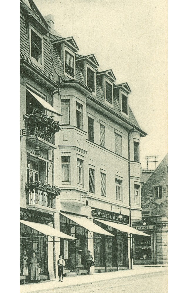 Hauptstra&szlig;e 34 (-1910 Dresdener Stra&szlig;e 37, 1910-27 Dresdener Stra&szlig;e 12) / Schulstra&szlig;e  Radeberg