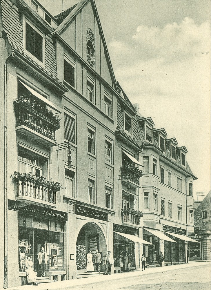 Hauptstra&szlig;e 34 (-1910 Dresdener Stra&szlig;e 37, 1910-27 Dresdener Stra&szlig;e 12) / Schulstra&szlig;e  Radeberg
