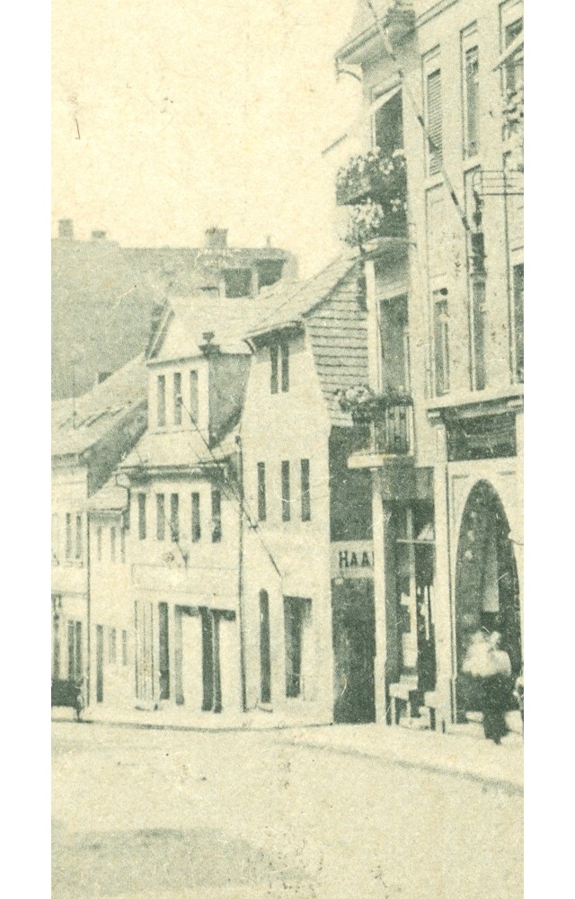 Hauptstra&szlig;e 40 (bis 1910 Dresdener Stra&szlig;e 34, 1910 - 1927 Dresdener Stra&szlig;e 18)  Radeberg