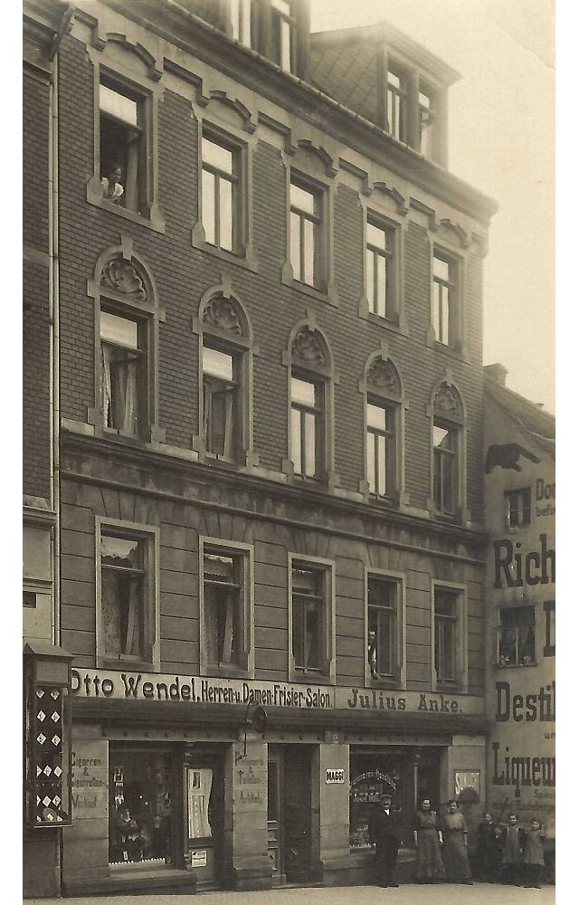 Hauptstraße 47 (1787 HNr. 211, vor 1910 Dresdener Straße 13, 1910 - 1927 Dresdener Straße 25) Radeberg Hauptstraße 47 (1787 HNr. 211, vor 1910 Dresdener Straße 13, 1910 - 1927 Dresdener Straße 25) Radeberg
