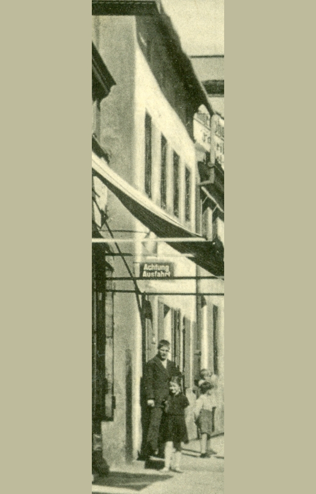Hauptstraße 48 (1787 HNr. 240, vor 1910 Dresdener Straße 30, 1910 - 1927 Dresdener Straße 26) Radeberg Hauptstraße 48 (1787 HNr. 240, vor 1910 Dresdener Straße 30, 1910 - 1927 Dresdener Straße 26) Radeberg