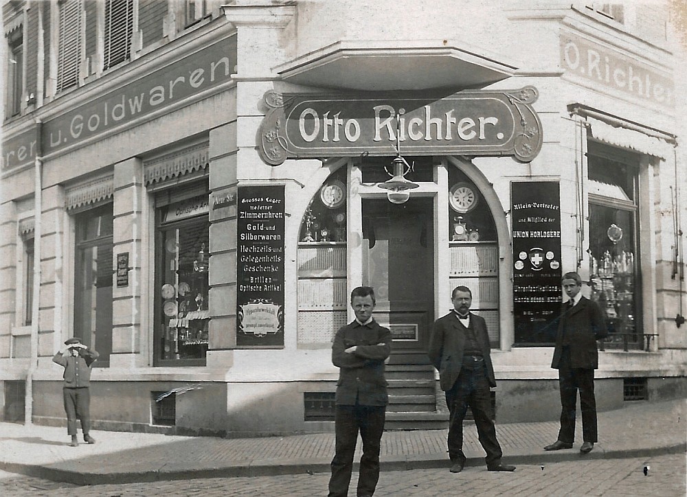 Hauptstraße 50 (vor 1910 Dresdener Straße 27, 1910 - 1927 Dresdener Straße 28) Radeberg Hauptstraße 50 (vor 1910 Dresdener Straße 27, 1910 - 1927 Dresdener Straße 28) Radeberg