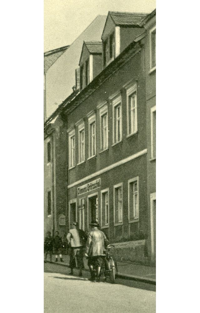 Hauptstraße 51 (vor 1910 Dresdener Straße 15, 1910 - 1927 Dresdener Straße 29) Radeberg Hauptstraße 51 (vor 1910 Dresdener Straße 15, 1910 - 1927 Dresdener Straße 29) Radeberg