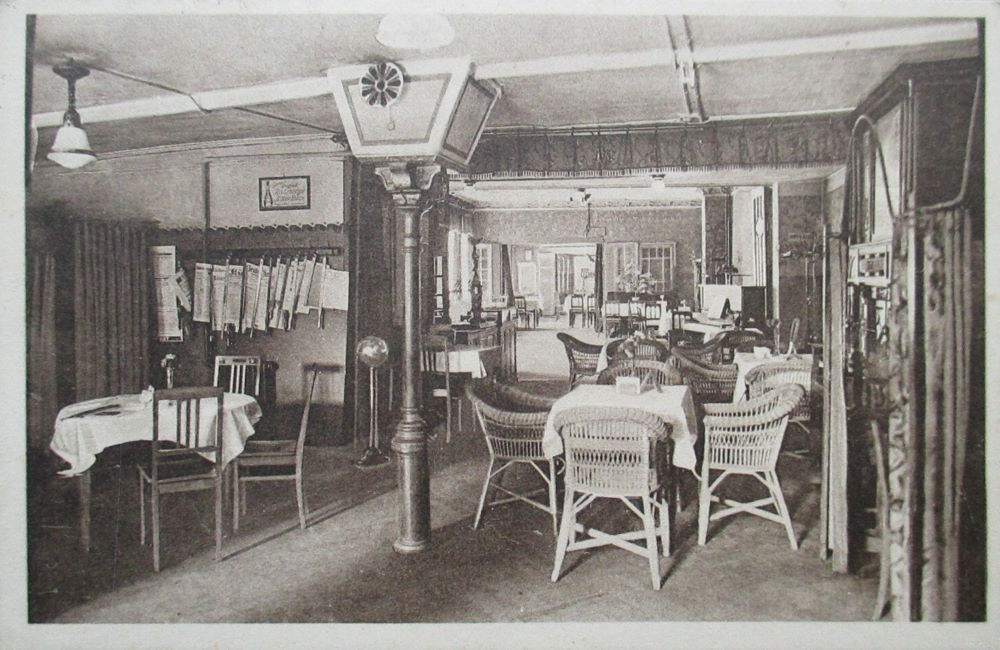 Hauptstra&szlig;e 24 (bis 1910 Dresdener Stra&szlig;e 42, 1910 - 1927 Dresdener Stra&szlig;e 2)  Radeberg