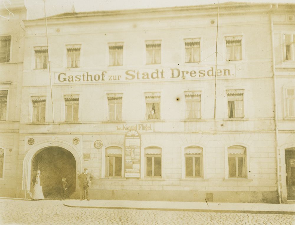Markt 2 (1787 HNr. 10, vor 1903 Am Markt 2)  Radeberg