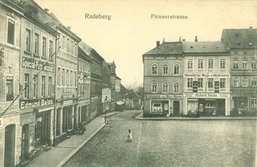 Markt 12 / Pirnaer Straße (1787 HNr. 60, vor 1903 Am Markt 12) Radeberg Markt 12 / Pirnaer Straße (1787 HNr. 60, vor 1903 Am Markt 12) Radeberg