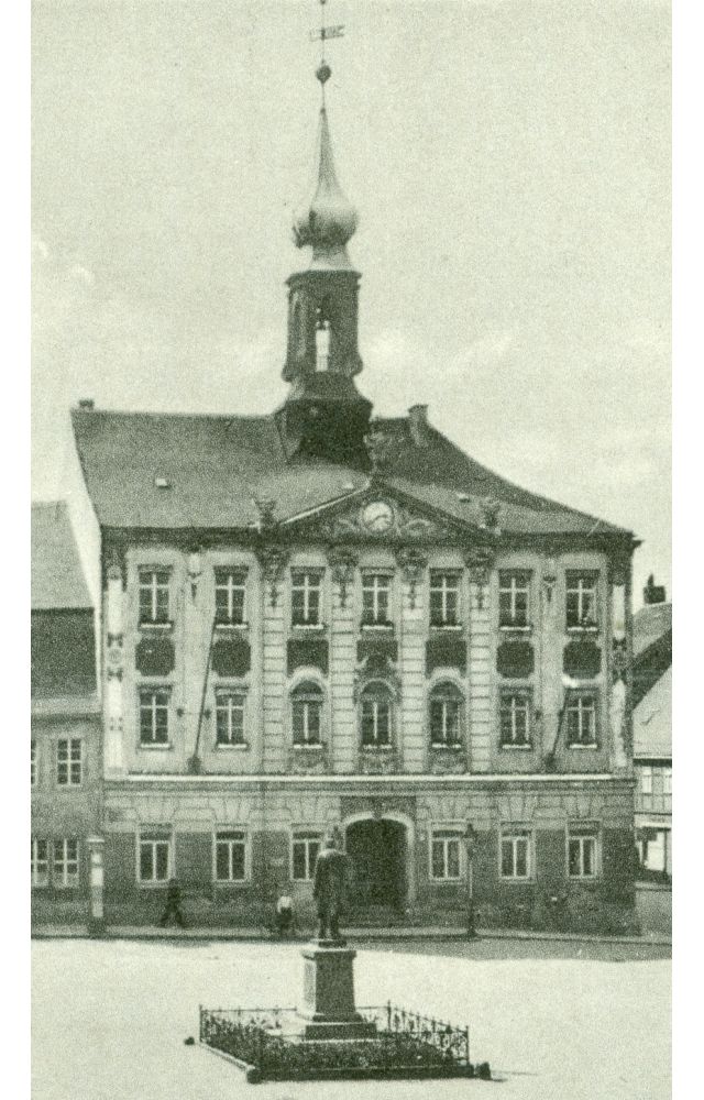 Markt 19 (1787 HNr. 113-115, vor 1903 Am Markt 19) / Oberstra&szlig;e  Radeberg