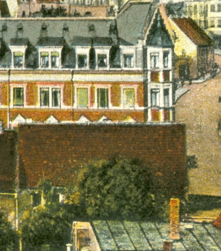 Dr.-Wilhelm-K&uuml;lz-Stra&szlig;e 1 (1886 Neue Gasse 1, 1889 Neuegasse 1, 1896 Neuestra&szlig;e 1, 1905 bis 1937 Neue Stra&szlig;e 1)  Radeberg