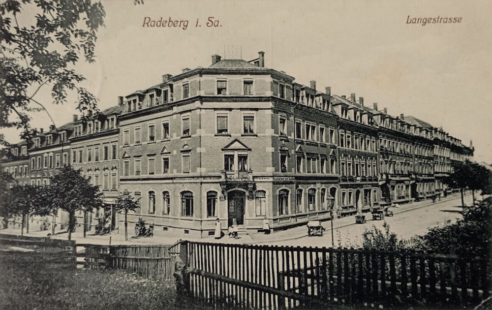 Otto-Uhlig-Stra&szlig;e 1 (1905 - 1927 Lange Stra&szlig;e 17, 1937 Lange Stra&szlig;e 1) / Pulsnitzer Stra&szlig;e  Radeberg