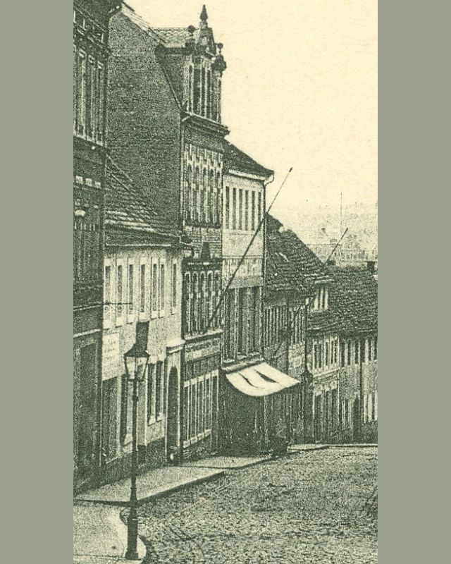 Pirnaer Straße 5 (1787 HNr. 40, vor 1903 Pirnaische Straße 3, 1903 - 1927 Pirnaer Straße 3) Radeberg Pirnaer Straße 5 (1787 HNr. 40, vor 1903 Pirnaische Straße 3, 1903 - 1927 Pirnaer Straße 3) Radeberg