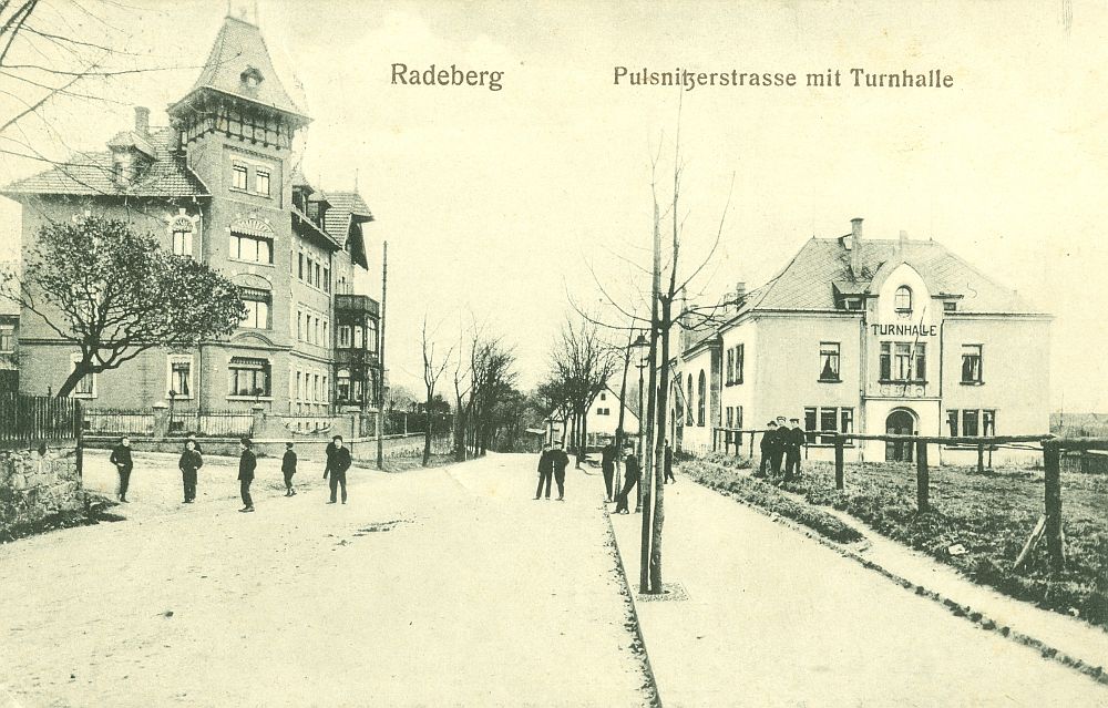 Pulsnitzer Straße 47 (1905 Pulsnitzer Str. 14a, 1910 - 1927 Pulsnitzer Straße 29) / Bruno-Thum-Weg Radeberg Pulsnitzer Straße 47 (1905 Pulsnitzer Str. 14a, 1910 - 1927 Pulsnitzer Straße 29) / Bruno-Thum-Weg Radeberg