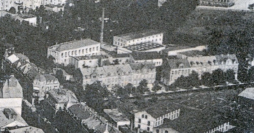 Rathenaustra&szlig;e 9 (vor 1905 Pillnitzer Stra&szlig;e 44, 1905-27 K&ouml;nig Albert-Stra&szlig;e 9, 1927 Rathenaustra&szlig;e 9, 1937 Albertstra&szlig;e 9)  Radeberg