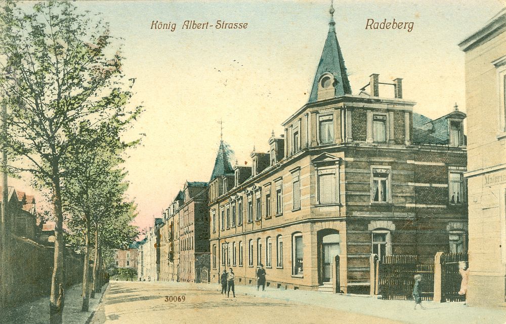 Rathenaustra&szlig;e 9 (vor 1905 Pillnitzer Stra&szlig;e 44, 1905-27 K&ouml;nig Albert-Stra&szlig;e 9, 1927 Rathenaustra&szlig;e 9, 1937 Albertstra&szlig;e 9)  Radeberg
