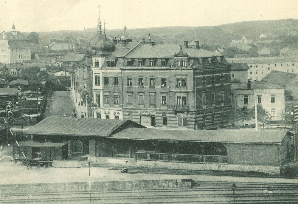 Rathenaustraße 33 (vor 1903 Pillnitzer Straße 36, 1903 König Albert-Straße 33, 1927 Rathenaustraße 33, 1937 Albertstraße 33) Radeberg Rathenaustraße 33 (vor 1903 Pillnitzer Straße 36, 1903 König Albert-Straße 33, 1927 Rathenaustraße 33, 1937 Albertstraße 33) Radeberg