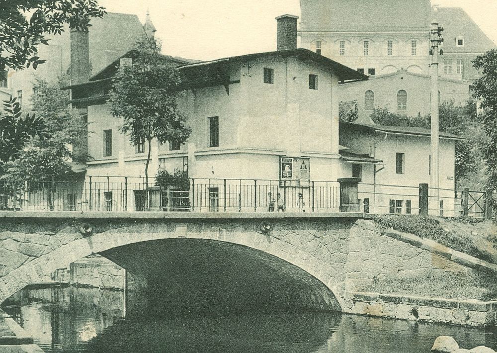 R&ouml;derstra&szlig;e 22 (bis 1889 R&ouml;derstra&szlig;e 12, 1905-14 S&uuml;stra&szlig;e 17)  Radeberg